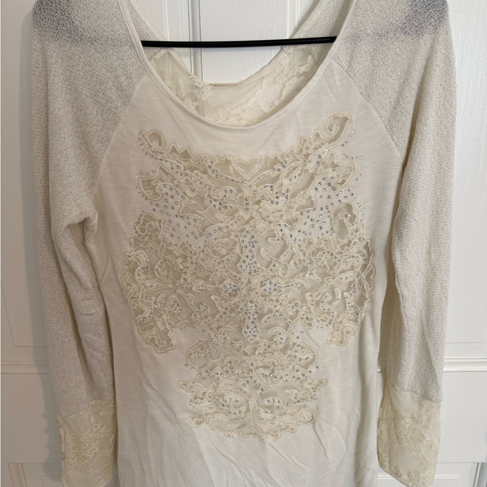 Buckle Cream Lace Long Sleeve Top